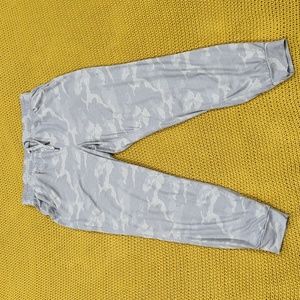 NWOT Kirkland Camo Joggers